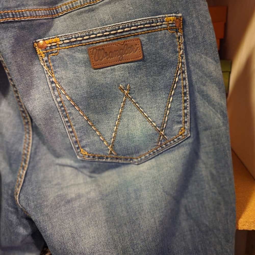 Wrangler Boot Cut Women's Jeans